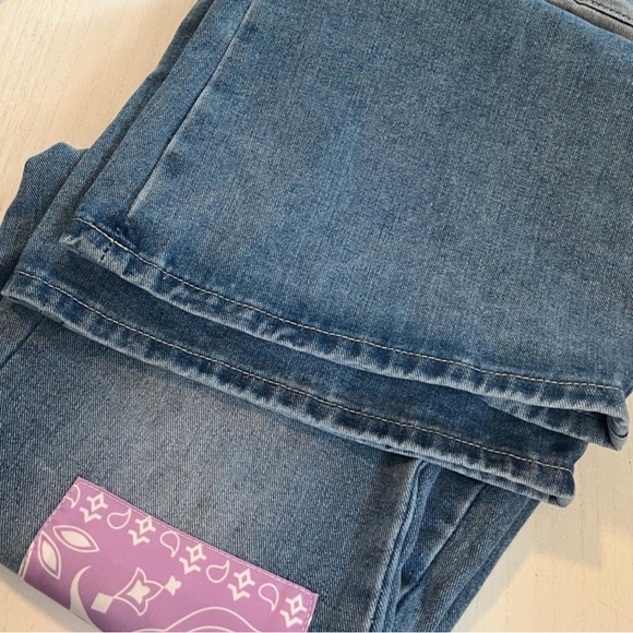 High Waist Paisley Patch Flare Jeans - Picture 10 of 13